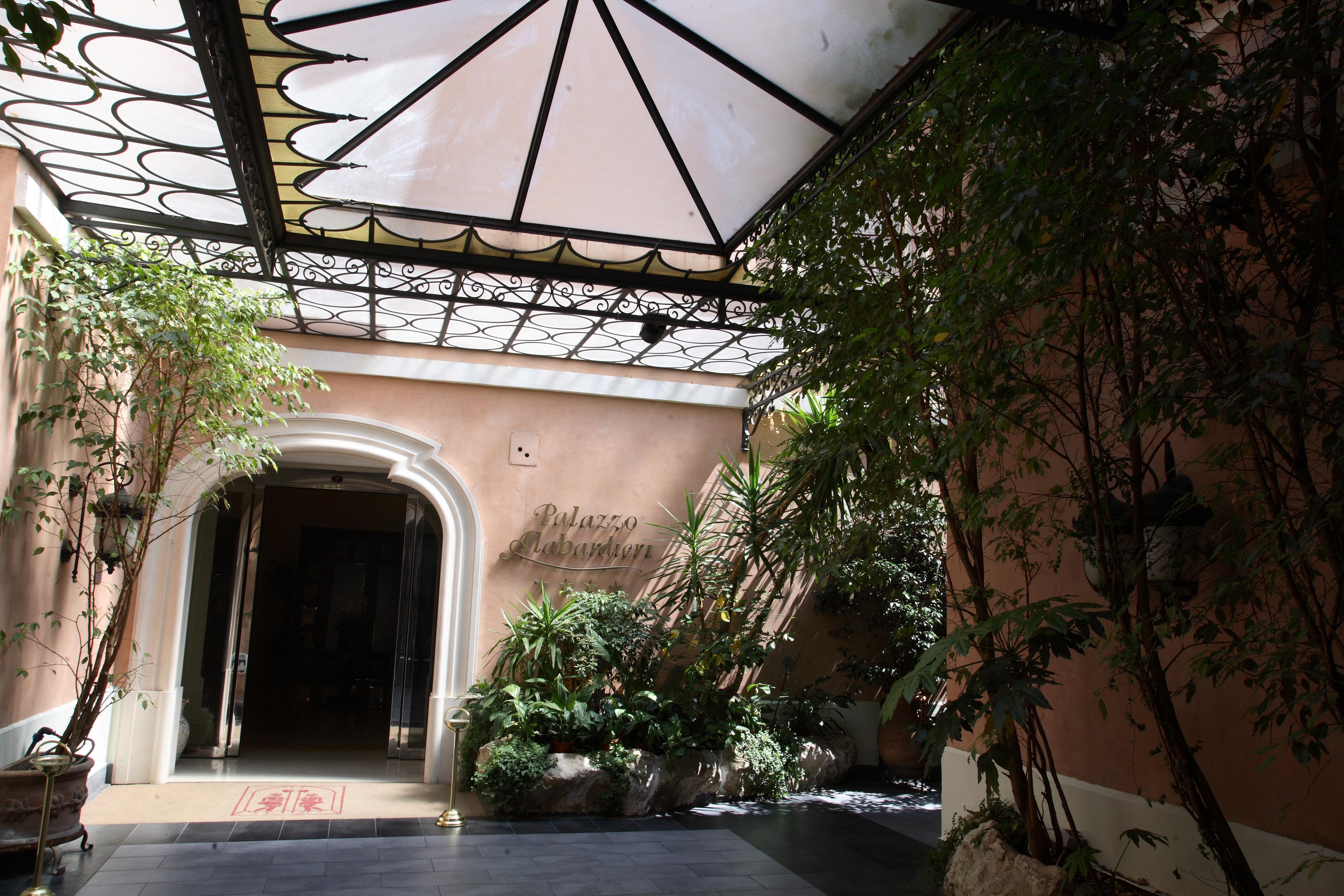 Palazzo Alabardieri Naples Luaran gambar