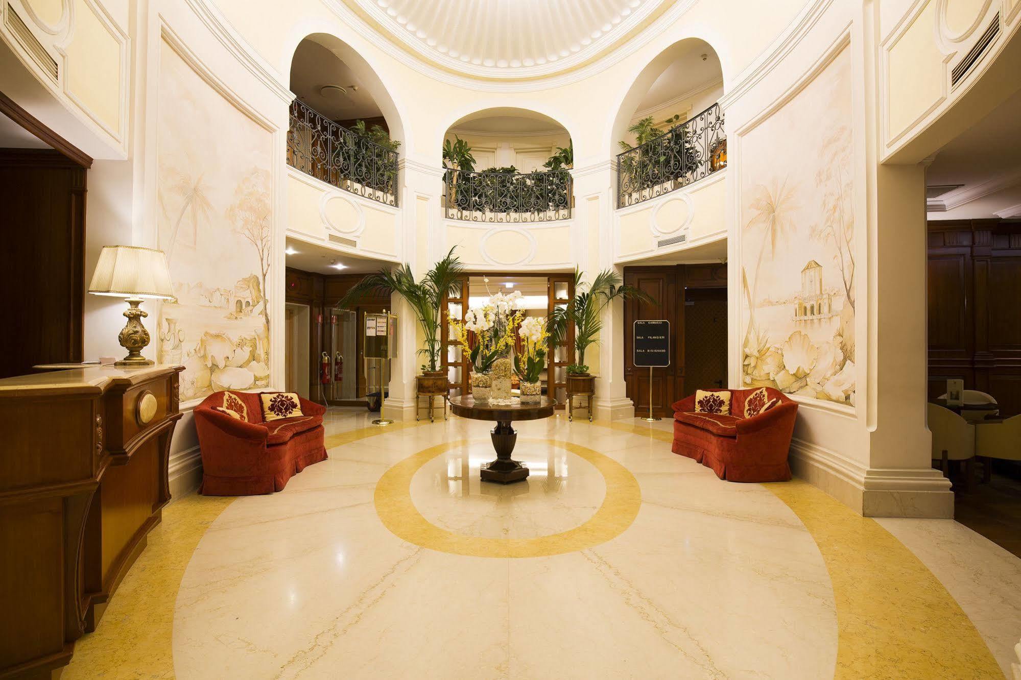 Palazzo Alabardieri Naples Luaran gambar